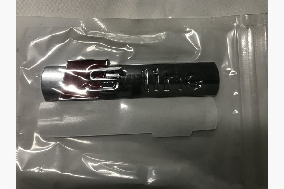 Audi Q7 2005-2015 S-Line Badge (Chrome) Image