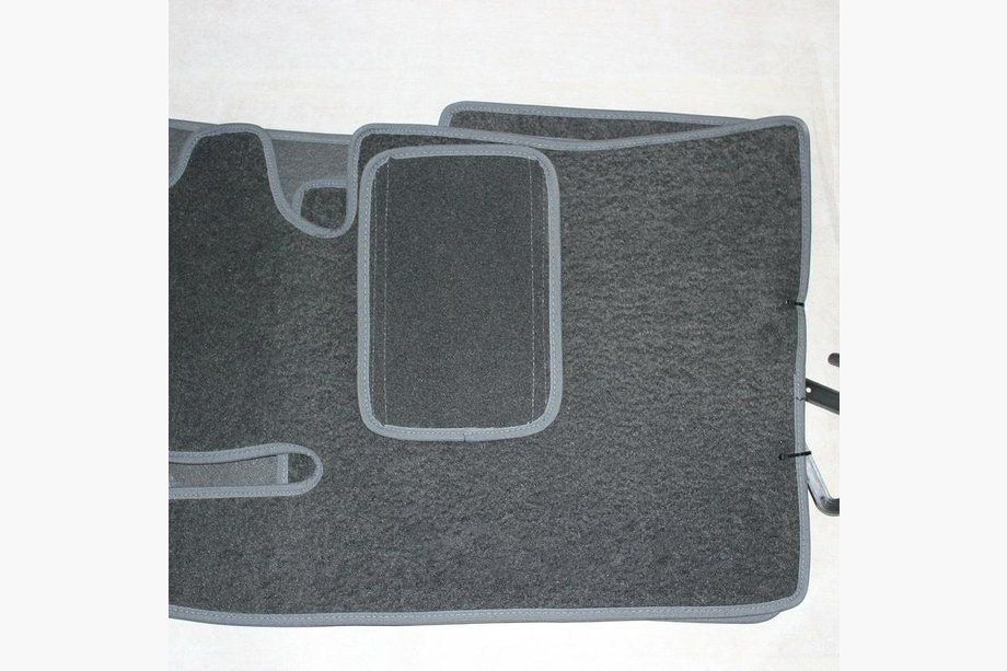 Toyota Avensis 2009-2018 Textile Car Floor Mats (Velgum) Photo 2