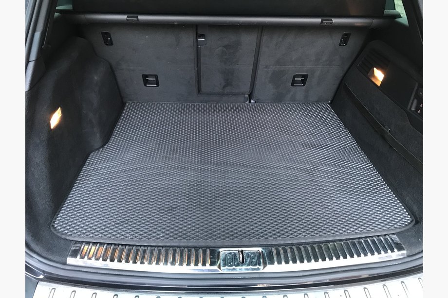 Volkswagen Touareg 2010-2018 Trunk Mat V2 (EVA, Black) Image