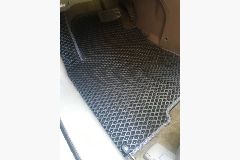 Hyundai Tucson JM 2004- EVA Floor Mats (black) Image