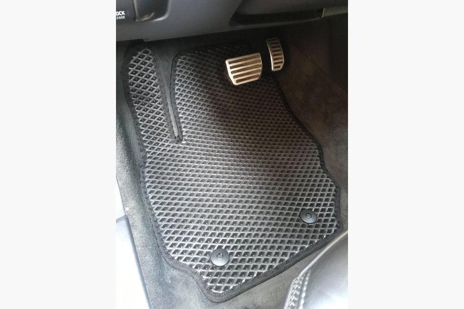 Volvo XC70 2007-2013 EVA Floor Mats (black) Image