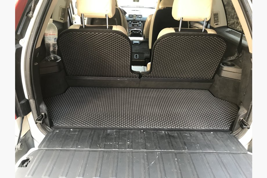 Volvo XC90 2002-2014 Trunk Mat 3-Piece (EVA, Black) Image