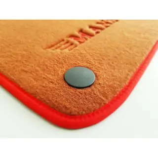 Mercedes-Benz Carpet Clip photo 1