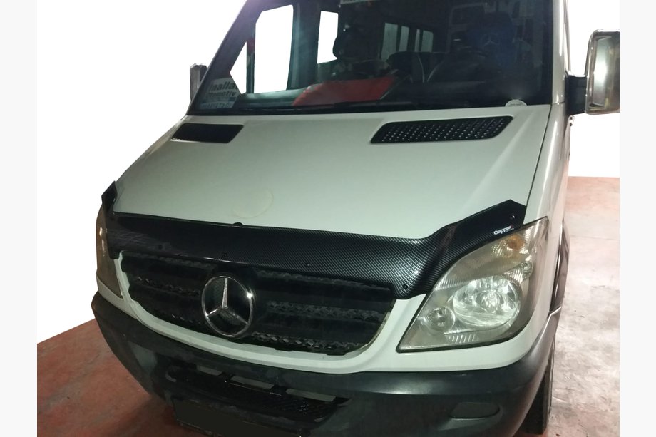 Mercedes Sprinter W906 2006–2018 Hood Deflector Carbon Look 2006-2013 (EuroCap) Image