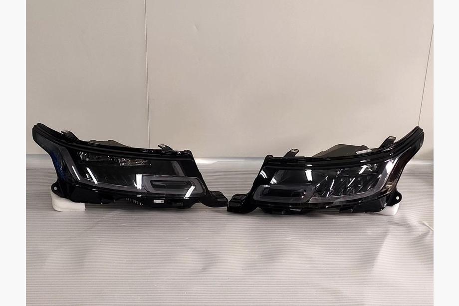 Range Rover Sport 2014-2022 Front Headlights 2018+ (2 pcs) Image
