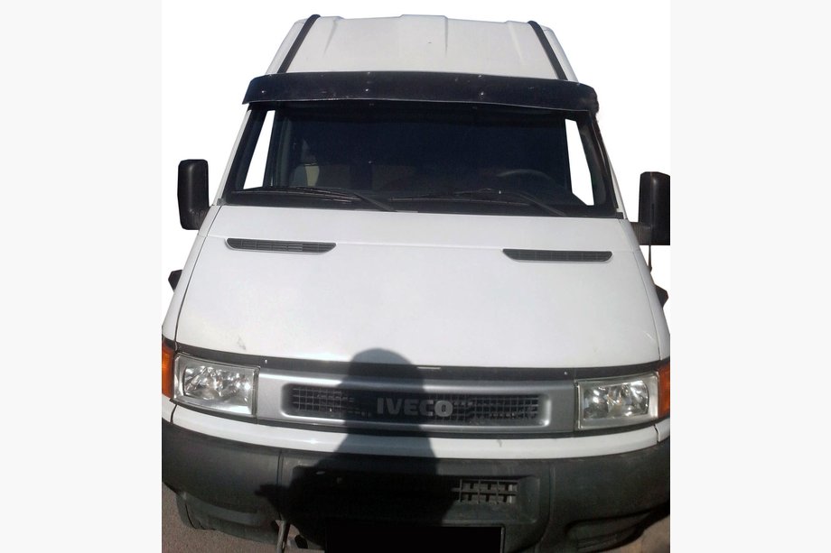 Iveco Daily 1999-2006 Windshield visor V1 (black gloss, 5mm) Image