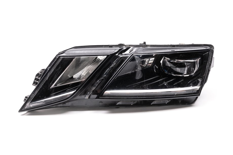Skoda Octavia III A7 2013-2019 Front Headlight (Left, Original, Used) Image