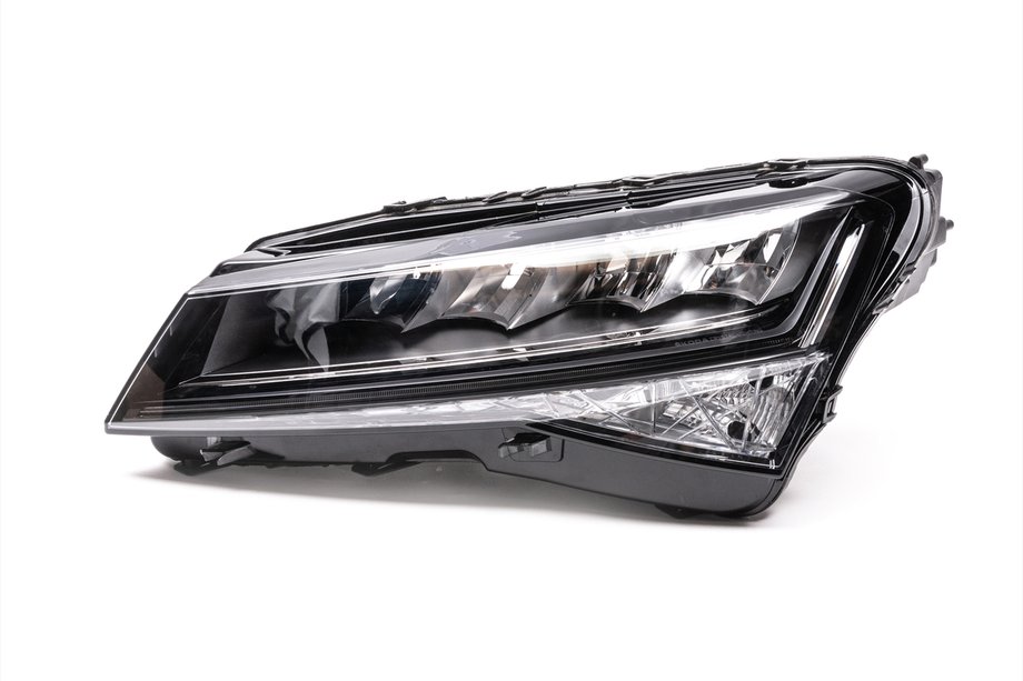 Skoda Superb 2015-2024 LED Headlight (Left, Original, Used) Image