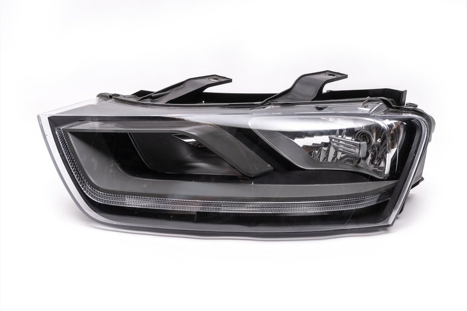 Audi Q3 2011-2019 Front Headlight LED (2011-2015, Left, Original, Used) Image