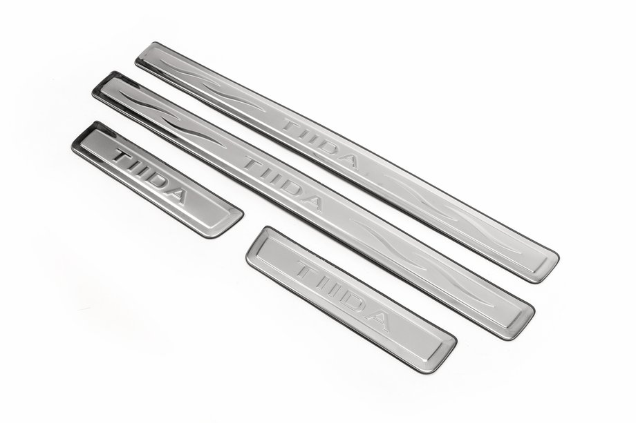 Nissan Tiida 2004-2011 Door Sill Protectors Libao (4 pcs, Stainless Steel) Image
