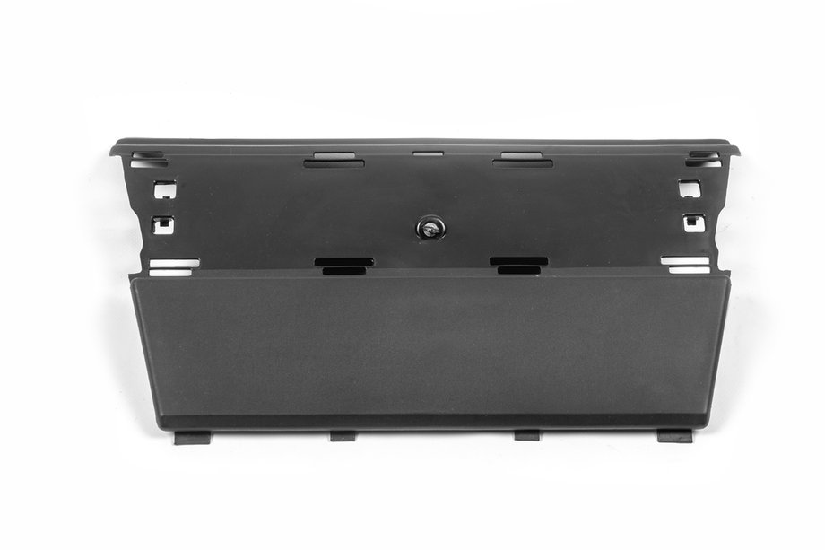 Range Rover Sport 2005-2013 Rear center plastic cover (1 pc) Image