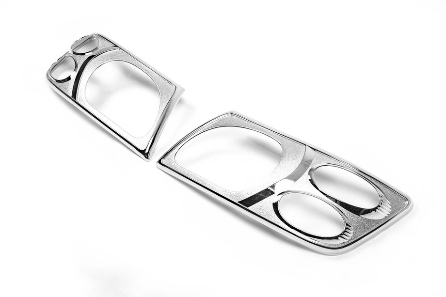 Nissan Patrol Y61 1997-2011 Headlight Covers (2001-2004, 2 pcs) Photo 2
