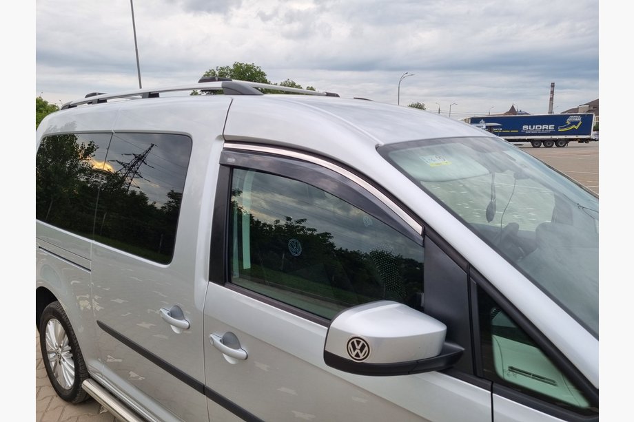 Volkswagen Caddy 2010-2015 Window Deflectors with Chrome Trim (2 pcs, Niken) Image