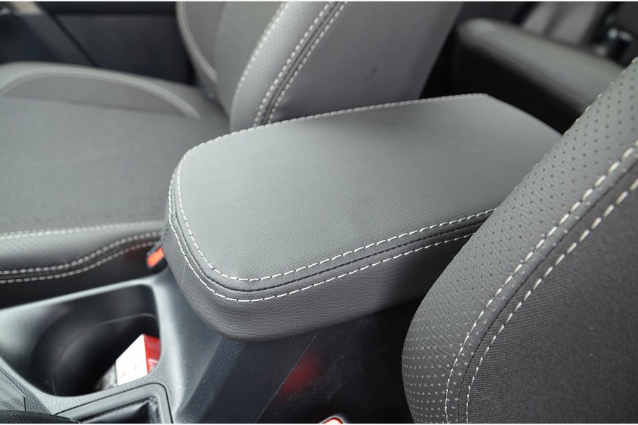 Toyota Rav 4 2013-2018 Car Seat Covers (Leatherette↗Fabric, Premium) Photo 5