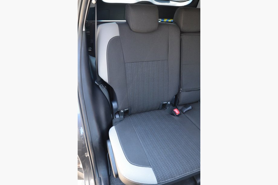 Toyota Rav 4 2013-2018 Car Seat Covers (Leatherette↗Fabric, Premium) Photo 4