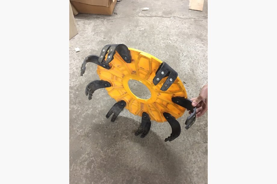 Plastic Chain Covers R16 Image