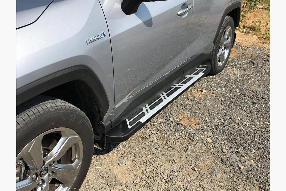 Toyota Rav 4 2019–2025 Side Steps Sunrise (2 pcs, Aluminum) Image