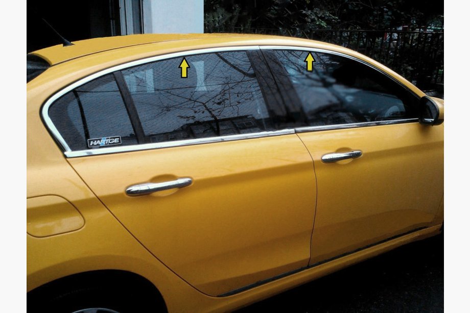 Fiat Tipo Cross 2021- Upper window trim stainless steel Image