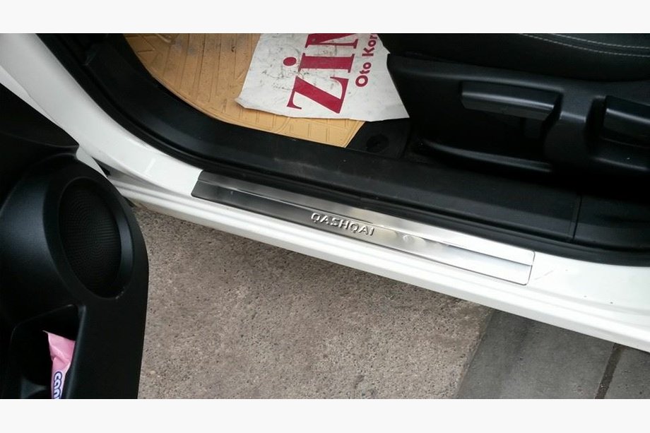 Nissan Qashqai 2010-2014 Door Sill Covers (Omsa, 4 pcs, Stainless Steel) +2 (Long) Photo 2