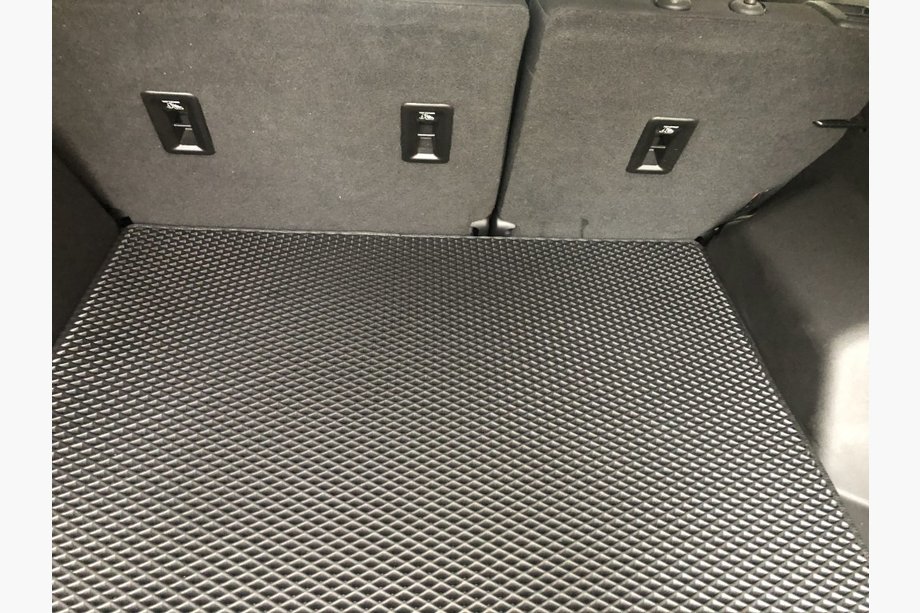 Chevrolet Equinox 2018-2025 Trunk Mat (EVA, Black) Image