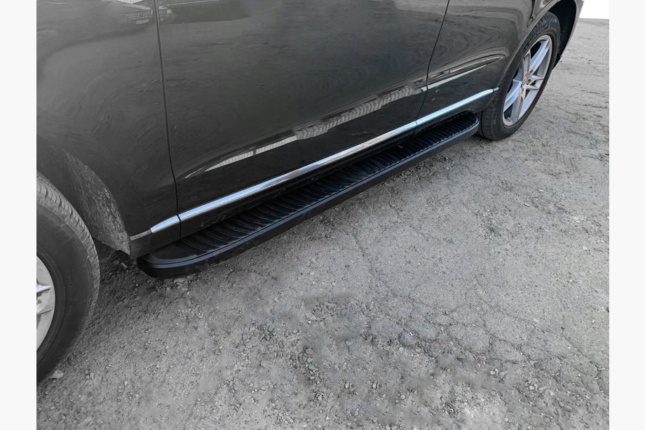 Audi Q5 2008-2017 Side Steps Tayga Black (2 pcs, Aluminum) Image