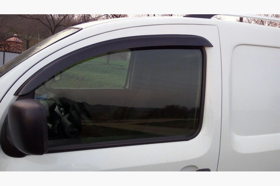 Renault Kangoo 2008–2020 Window Deflectors (2 pcs, DDU-CBR) Image