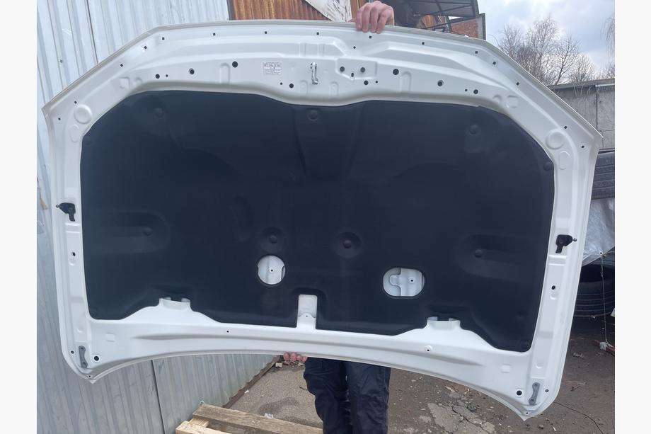 Toyota Land Cruiser 200 2007-2021 Hood Insulation (USED, Original) Image