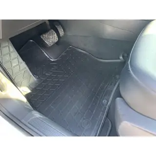 Rubber Floor Mats (4 pcs, Stingray Premium) photo 1