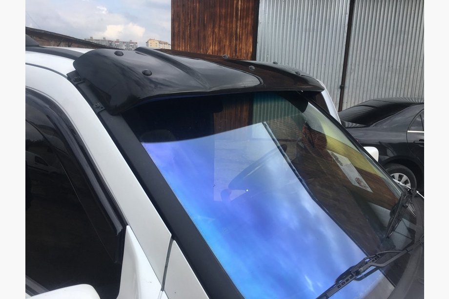 Mercedes Vito W638 1996-2003 Windshield visor (black gloss, 5mm) Photo 2