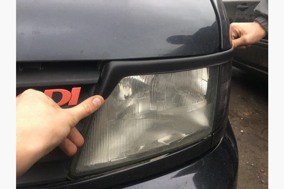 Mercedes Vito W638 1996-2003 Headlight eyebrows (black) Photo 3