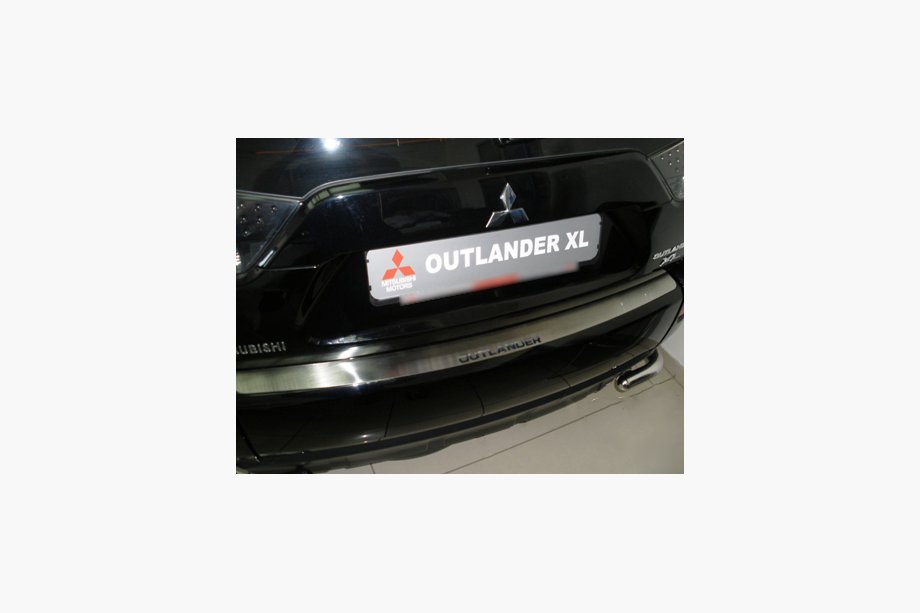 Mitsubishi Outlander 2006-2012 Rear Bumper Protector Nataniko (Stainless Steel) Image