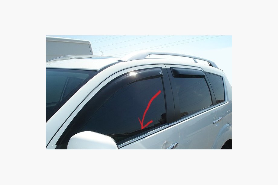 Mitsubishi Outlander 2006-2012 Window Trim Image