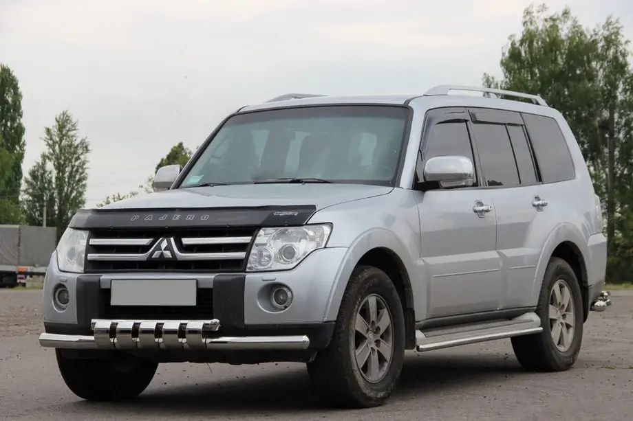 Mitsubishi Pajero Wagon III 1999-2006 Front Bar ST015 (Stainless Steel) Image