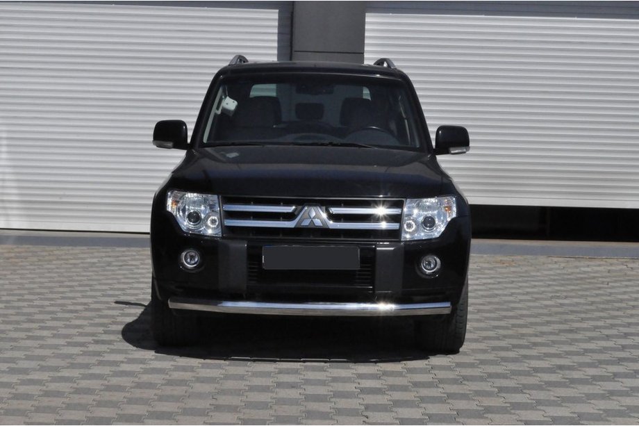 Mitsubishi Pajero Wagon III 1999-2006 Front Bar ST008 (Stainless Steel) Image