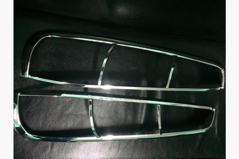 Nissan X-trail T30 2002-2007 Tail Light Covers (2 pcs, plastic) Image