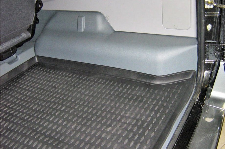 UAZ 3151 1985–2003 (2005-2014) Trunk Mat Rubber (Novline) for Patriot Limited Image