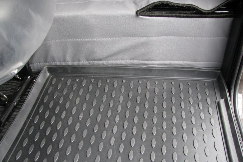 UAZ 3151 1985–2003 Trunk mat rubber (Novline) for Hunter from 2003 Image