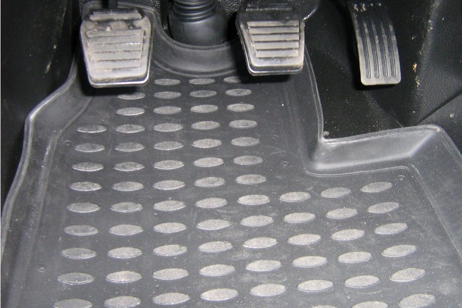 Ford Transit 2000–2014 (2006↗) Rubber Floor Mats (2 pcs, Novline) Manual Transmission (Option 2) Image