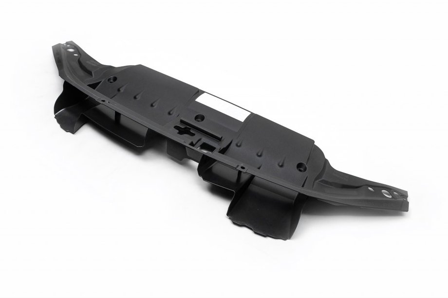 Toyota Land Cruiser 200 2007-2021 Plastic under intercooler for 4.5 Diesel Image