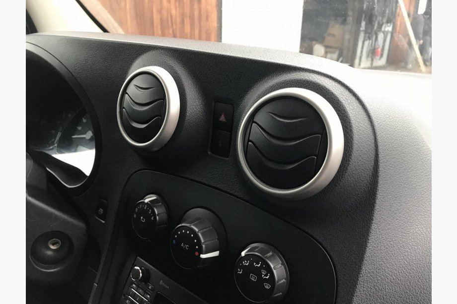 Mercedes Citan 2013-2021 Interior Air Vent Trim (4 pcs, Stainless Steel) Image