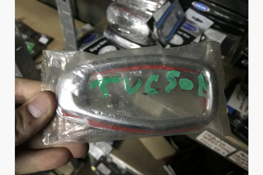 Hyundai Tucson JM 2004- Side Indicator Repeater Covers (2 pcs, ABS) Image