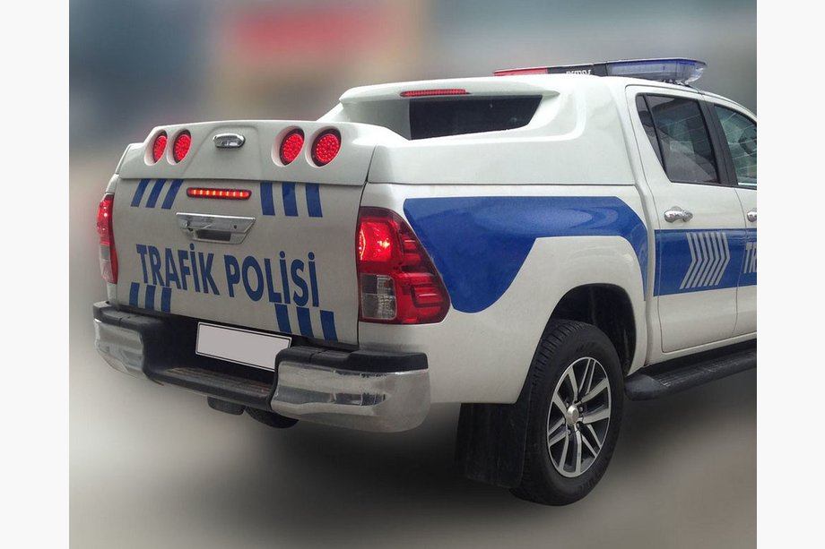 Toyota Hilux 2015- Truck Bed Canopy GRAND BOX Image