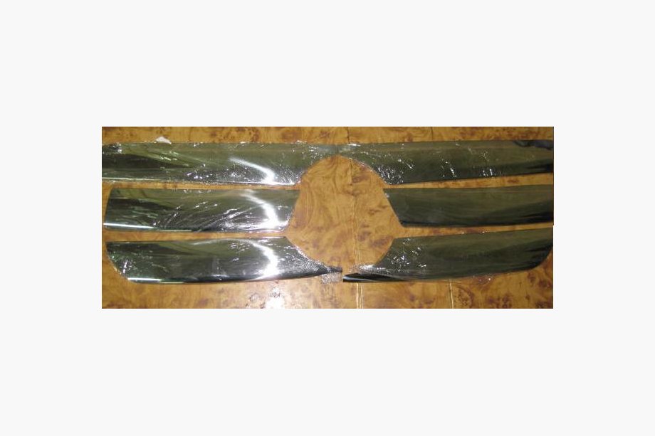 Mercedes ML W163 1997-2005 Wide Grille Covers (6 pcs, Stainless Steel) Image