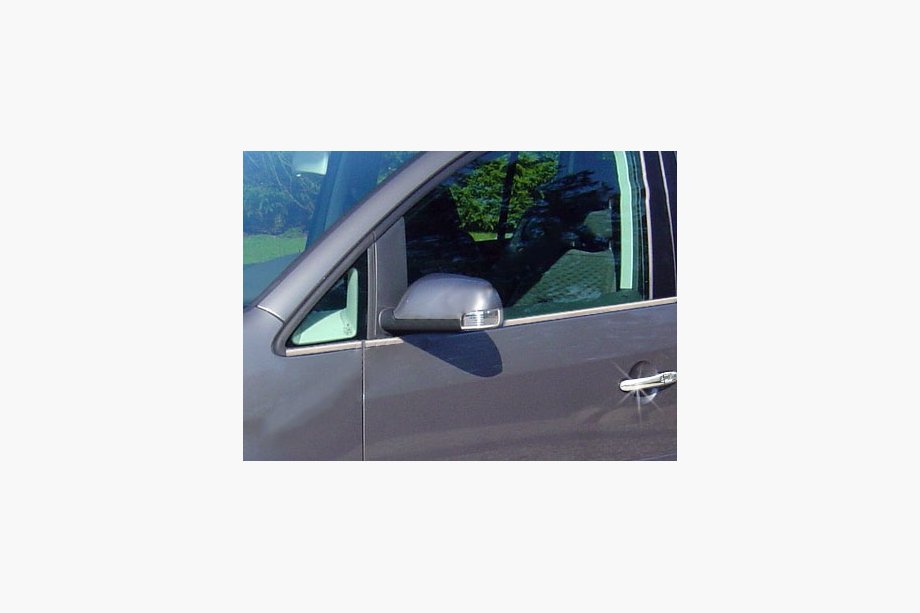 Volkswagen Touran 2003-2010 Exterior window trim stainless steel (8 pcs) Carmos - Turkish Stainless Steel Photo 3