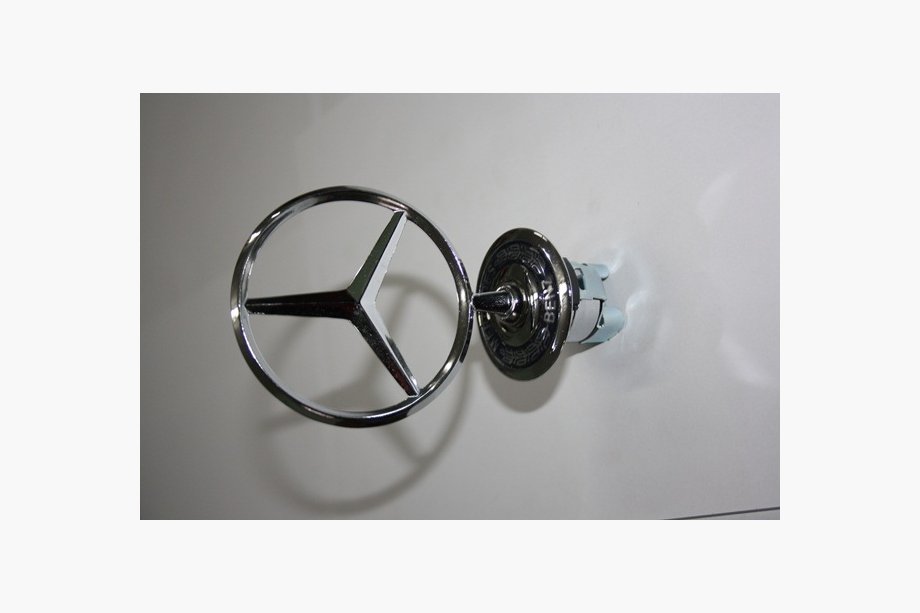 Mercedes S-сlass W221 2005-2013 Badge Target 221 Mercedes Image