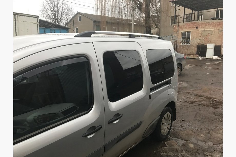 Renault Kangoo 2008–2020 Chrome Roof Rails Photo 3