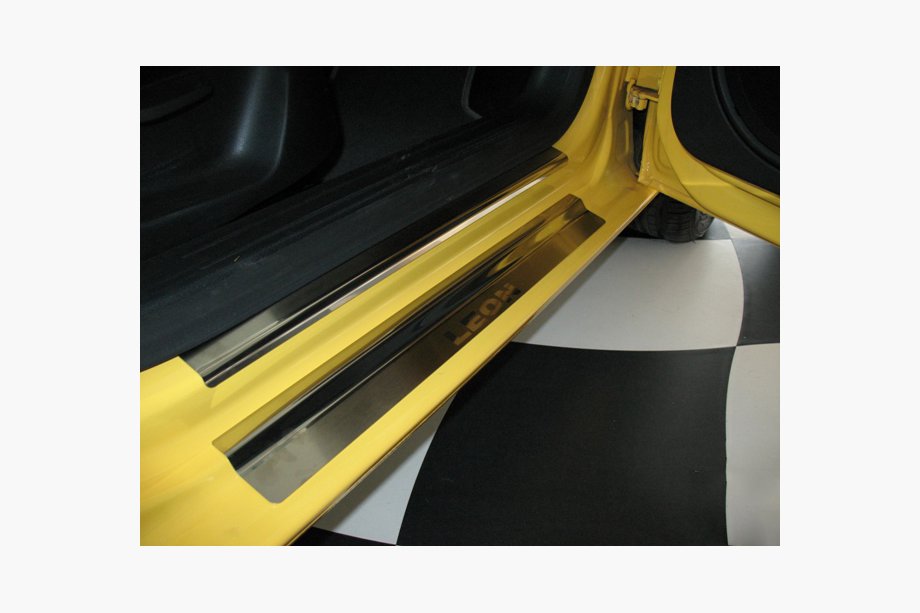 Seat Leon 2005-2012 Door Sill Covers Nataniko (8 pcs, Stainless Steel) Image
