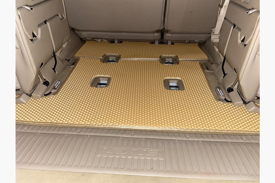 Toyota Land Cruiser 100 1998-2007 Trunk Mat 2 pcs Beige (EVA, 7 seats) Image