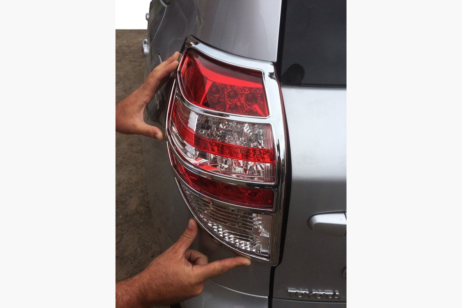 Toyota Rav 4 2006-2013 Chrome Tail Light Covers 2009-2012 (2 pcs, plastic) Image