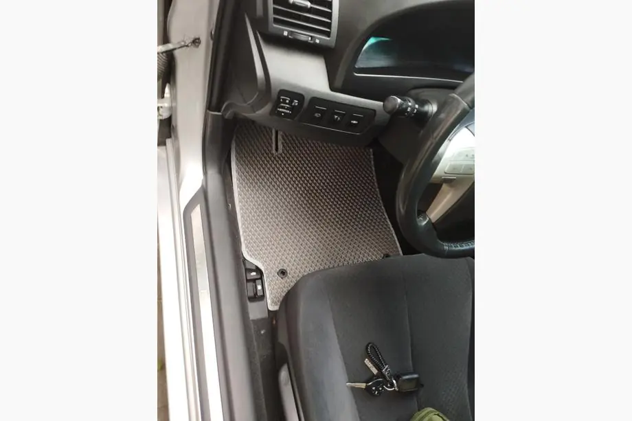 Toyota Camry 2006-2011 EVA Floor Mats (Gray) Image
